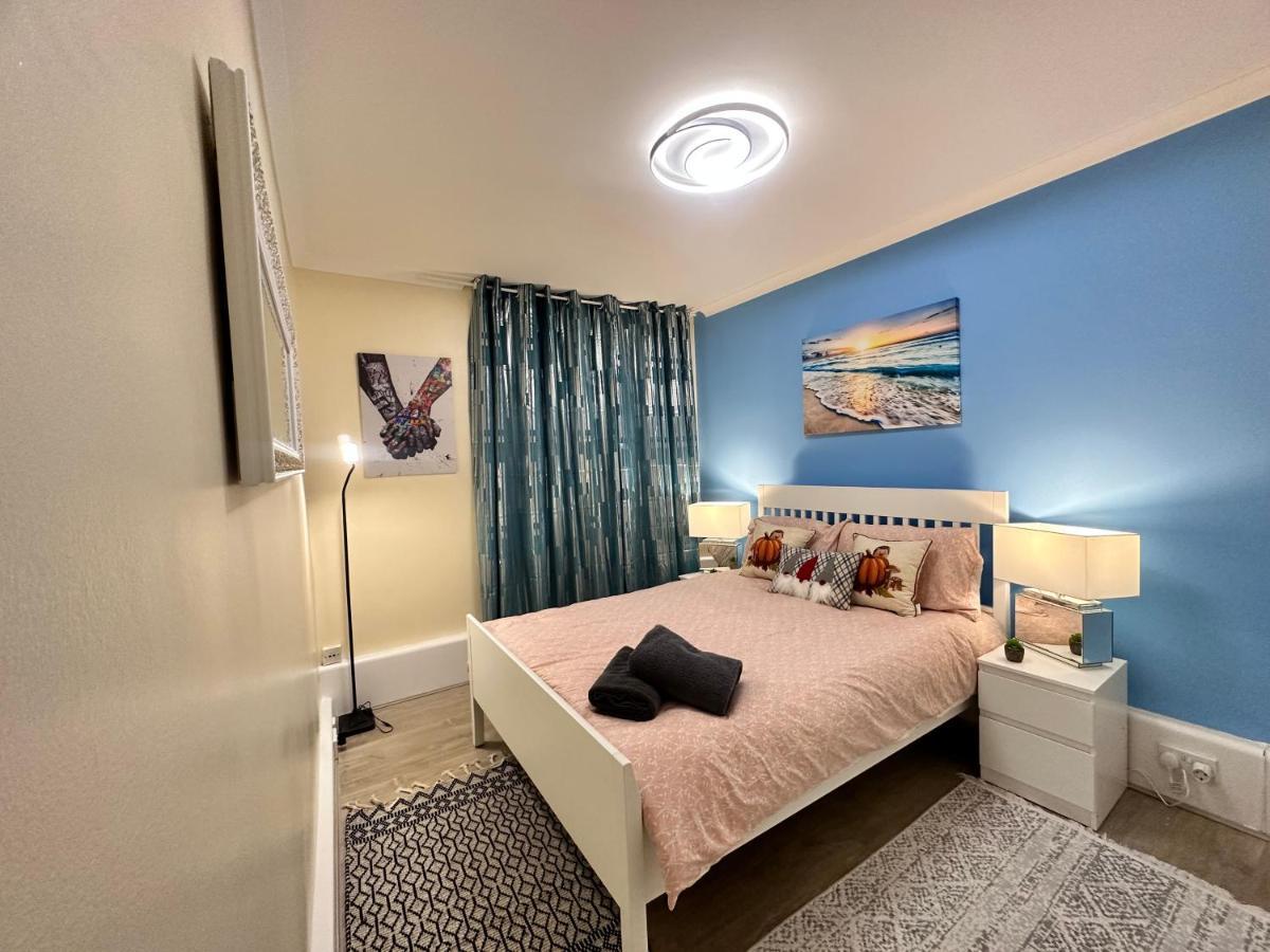 לונדון Posh 2-Bedroom, Living Room, Kitchen & 1.5 Bathroom מראה חיצוני תמונה