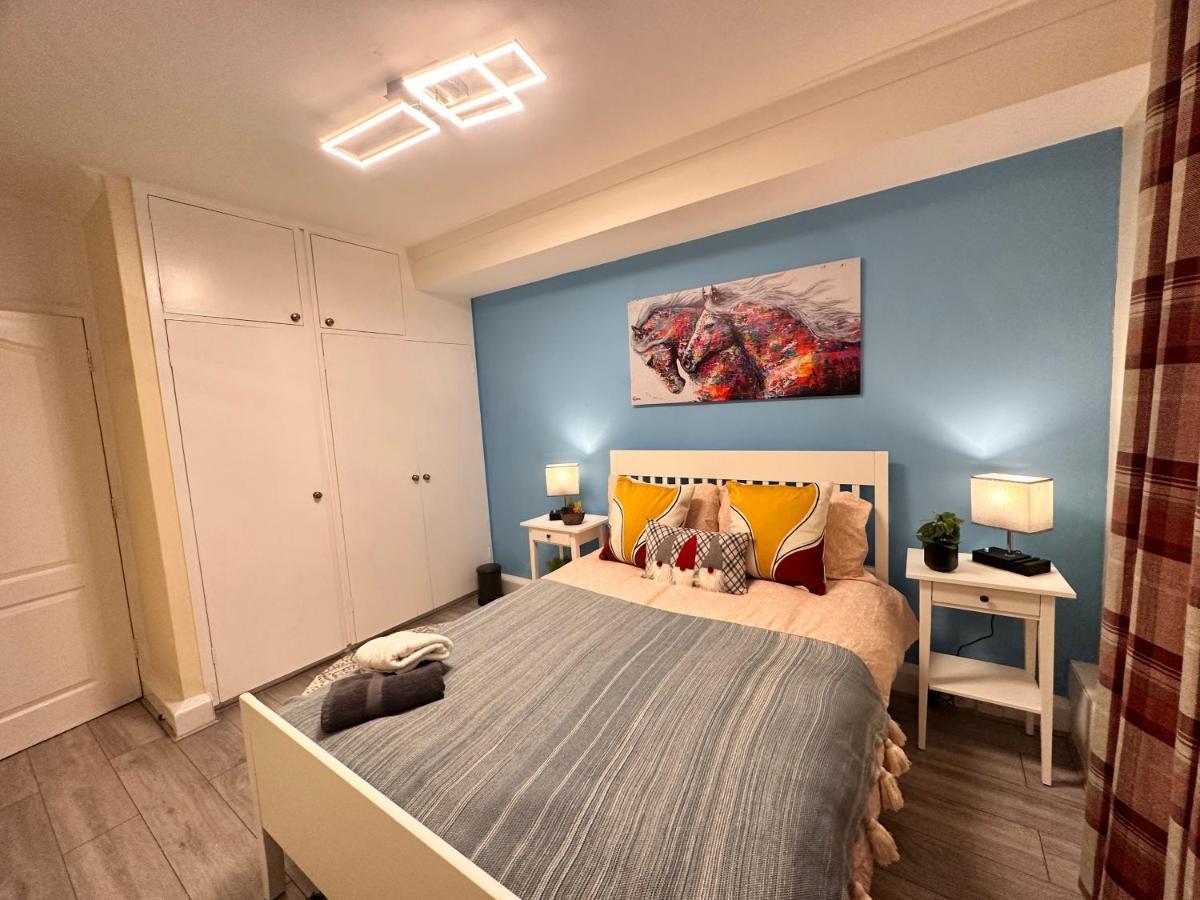 לונדון Posh 2-Bedroom, Living Room, Kitchen & 1.5 Bathroom מראה חיצוני תמונה