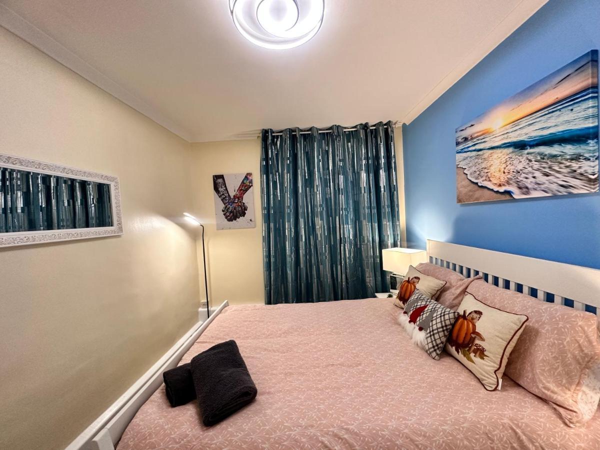 לונדון Posh 2-Bedroom, Living Room, Kitchen & 1.5 Bathroom מראה חיצוני תמונה